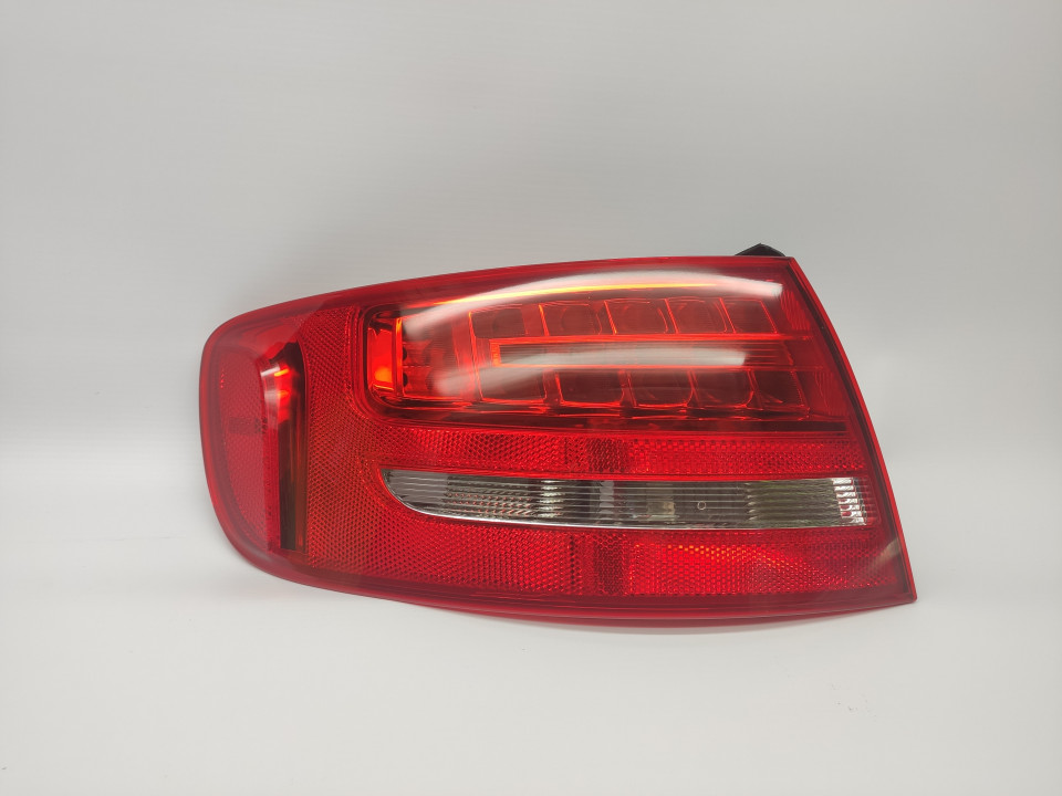 Peça - Farolim Esquerdo Led Audi A4 B8 08-11 Avant