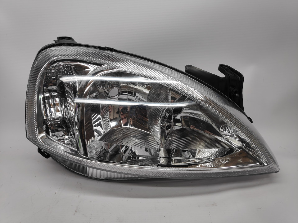 Peça - Farol Direito Opel Corsa C/ Combo 01-11