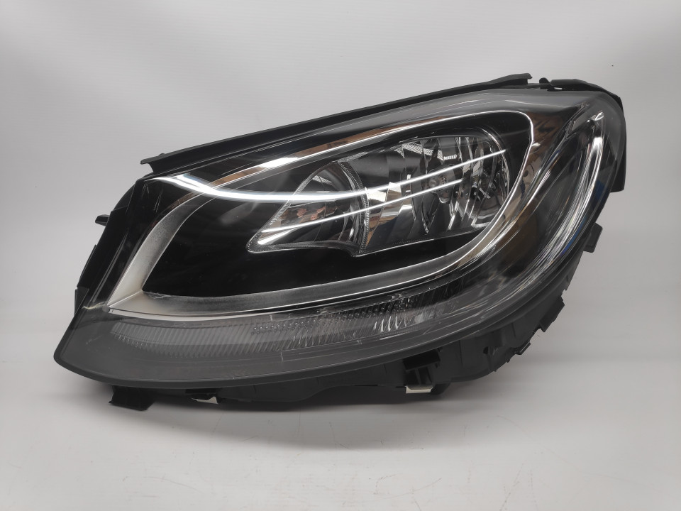 Peça - Farol Esquerdo Led Mercedes W205 C Class 14-