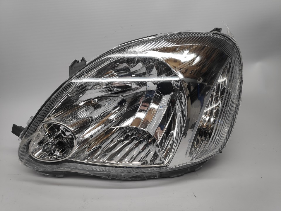 Peça - Farol Esquerdo Toyota Yaris 03-05