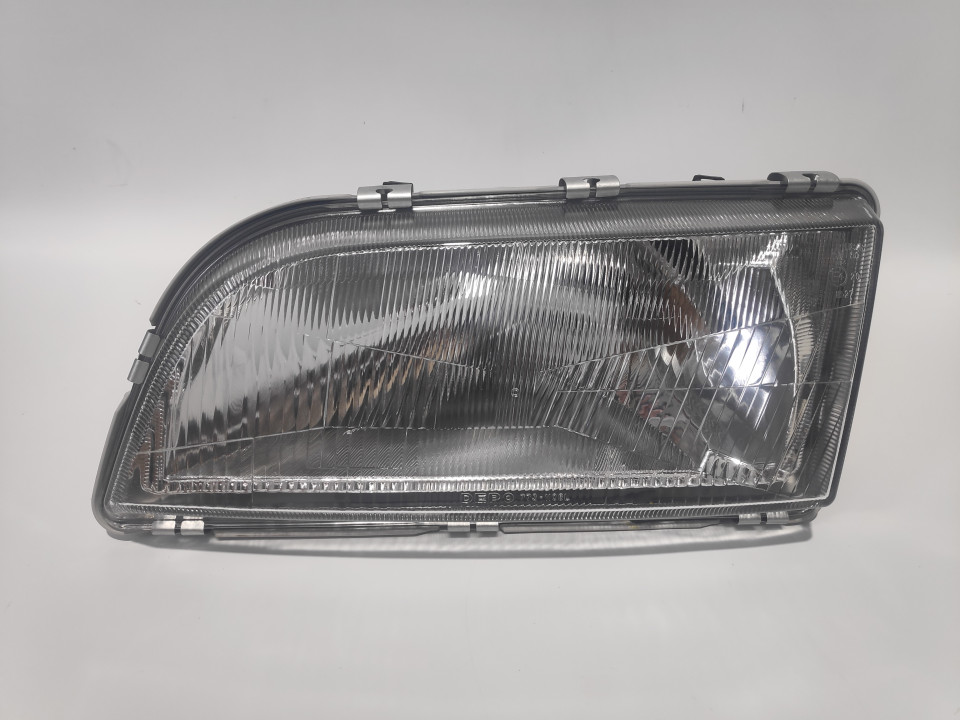 Peça - Farol Esquerdo Volvo S40 / V40 95-00