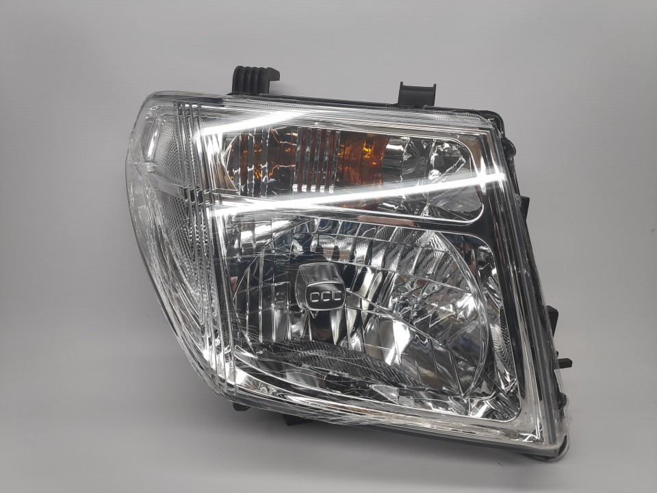 Peça - Farol Direito Nissan Navara D40 / Nissan Pathfinder 05-08