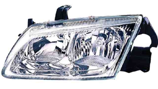 Peça - Farol Esquerdo Nissan Almera N16 00-02