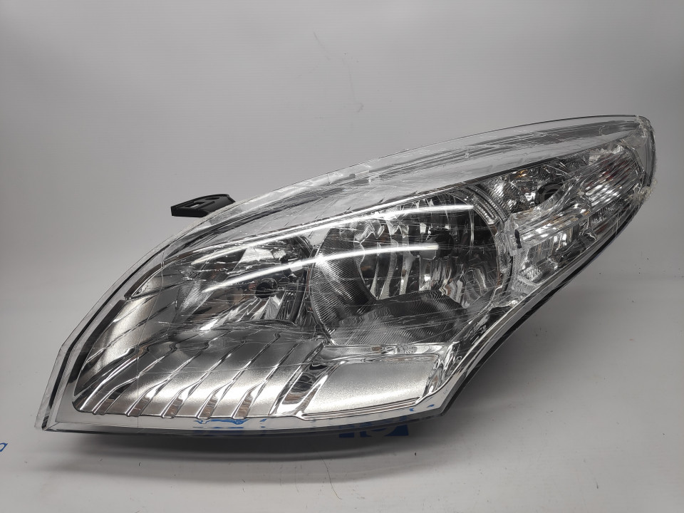 Peça - Farol Esquerdo Renault Megane Iii 08-11