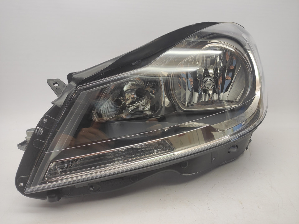 Peça - Farol Esquerdo Mercedes W204 C Class 10-14 Mascara Preta