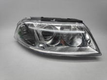 Farol Direito Vw Passat B6 00-05
