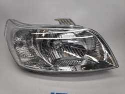 Farol Direito Chevrolet Aveo 3 / 5P 09-11