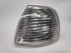 Pisca Esquerdo Branco Seat Cordoba / Ibiza | VW Caddy / Polo 95-99