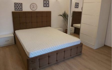 Pat tapitat Promo 160x200 stofa maro inchis