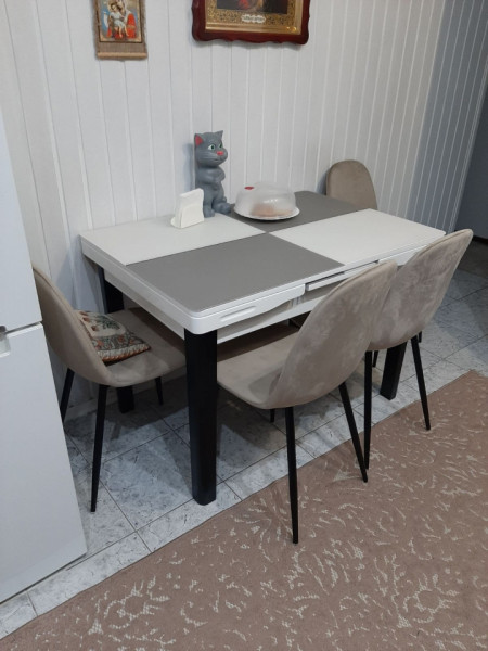 Masa extensibila Fiori, Alb / Gri deschis