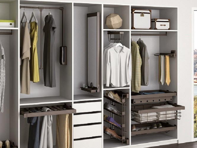 Accesorii pentru dressing (lift haine,  suport pantaloni, pantofi, umerase)