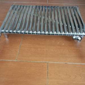 Roštilj ploča sa nogama i ručkama 63x40 cm INOX