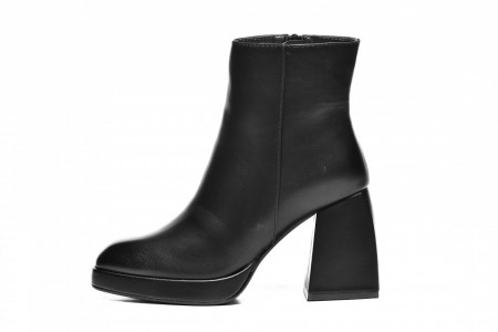 https://shop.safran.rs/catalog/cizme-51