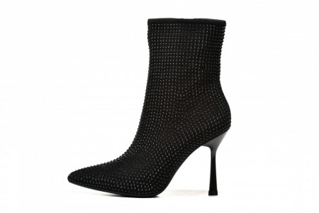 https://shop.safran.rs/catalog/cizme-51