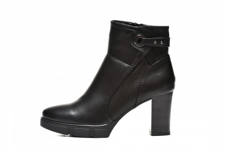 https://shop.safran.rs/catalog/cizme-51