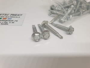 Autoforante tratate pentru lemn si metal