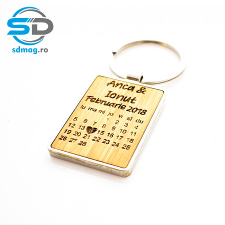 Breloc metalic dreptunghiular + lemn bambus personalizat cu calendar aniversar
