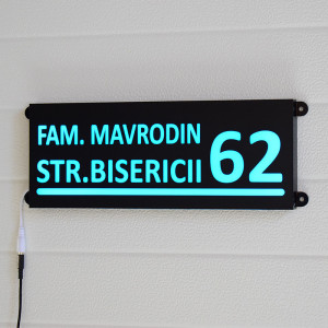Placa luminoasa pentru curte sau casa cu nr si strada