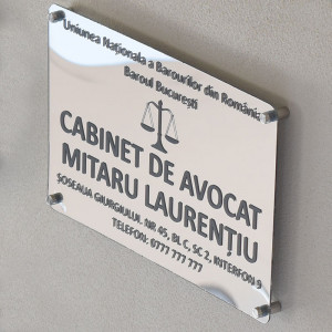 Placa personalizata Cabinet de Avocat 25x28 cm, + sistem de prindere cu distatieri