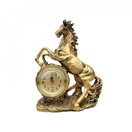 Figurina din rasina reprezentand un cal cu ceas