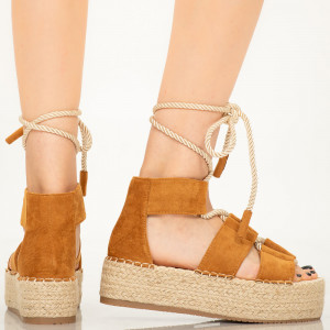 Platforme dama Agora camel