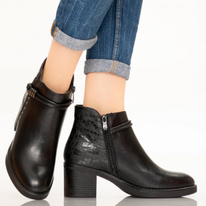 Botine imblanite Yro negre