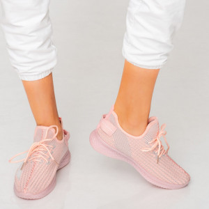 Adidasi dama Larry roze