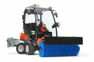 Rider multifunctional Husqvarna P 525DX cu cabina