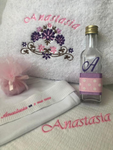 Trusou BOTEZ model floral personalizat pentru fetita
