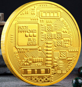 Bitcoin 2013 - moneda aurita in capsula