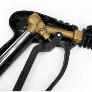 Pistol de spalare cu anti-rasucire