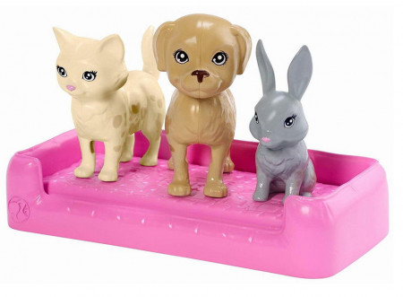 Set de joacă Grădiniţă pentru animale cu păpuşă blondă, Barbie