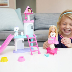 Set Barbie Princess Adventure - Papusa Chelsea si Castelul pentru Animale de Companie