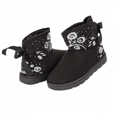 Cizme Fioris Negre - Cizme tip UGG din piele ecologică întoarsă cu interior îmblănit, model cu decor floral şi ştrasuri - Deppo.ro