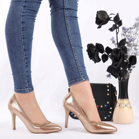 Pantofi Cu Toc cod CL42 Champagne - Pantofi cu toc din piele ecologică cu un design unic.
Fii în pas cu moda şi străluceşte la următoarea petrecere. - Deppo.ro