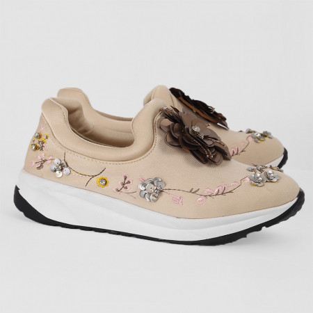 Pantofi Sport Cierra Cod 470 - Pantofi sport din piele ecologică întoarsă
Model înflorat din ștrasuri
Foarte comfortabili - Deppo.ro