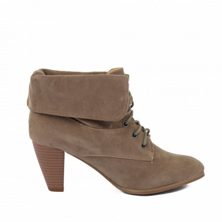 Botine cod 3268 Bej - Botine din piele ecologică întoarsă, botinele sunt foarte confortabile la purtare datorită calapodului comod - Deppo.ro
