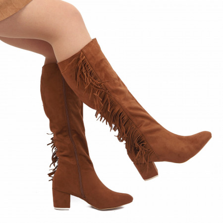Cizme Alexa Camel - Cizme lungi cu toc elegante decorate cu franjuri pe lateral și închidere cu fermoar - Deppo.ro
