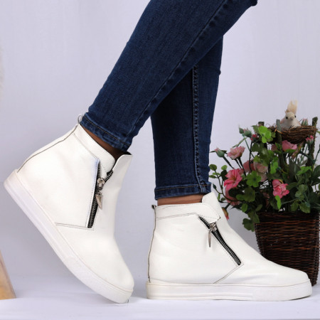 Pantofi Sport Cod 697 - Pantofi sport din piele ecologică
Închidere prin fermoar
Foarte comfortabili - Deppo.ro