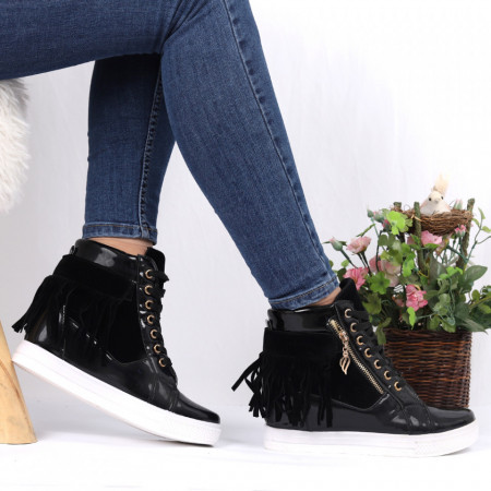 Pantofi Sport Carley Cod 694 - Pantofi sport din piele ecologică
Model cu franjuri
Închidere prin șiret
Foarte comfortabili - Deppo.ro