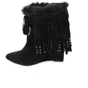 Botine Abigayle Black - Botine din piele ecologică întoarsă cu platformă și decorate cu franjuri si blăniță, botinele sunt ușor îmblănite la interior și foarte confortabile la purtare datorită calapodului comod - Deppo.ro
