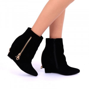 Botine Zip Negre - Cumpără îmbrăcăminte și încălțăminte de calitate cu un stil aparte mereu în ton cu moda, prețuri accesibile și reduceri reale, transport în toată țara cu plata la ramburs - Deppo.ro