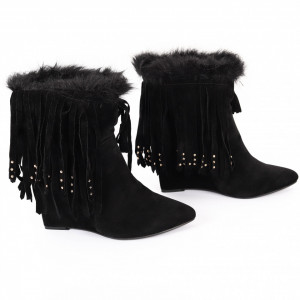 Botine Abigayle Black - Botine din piele ecologică întoarsă cu platformă și decorate cu franjuri si blăniță, botinele sunt ușor îmblănite la interior și foarte confortabile la purtare datorită calapodului comod - Deppo.ro