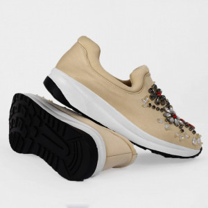 Pantofi Sport Cierra Cod 461 bej - Pantofi sport din piele ecologică întoarsă
Model înflorat din ștrasuri
Foarte comfortabili - Deppo.ro