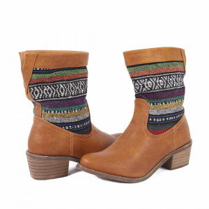 Cizme Feria Camel - Cizme din piele ecologică cu toc și cu un design abstract din material elastic - Deppo.ro