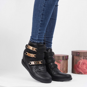 Pantofi Sport Cod 645 - Pantofi sport din piele ecologică cu platformă
Închidere prin scai
Foarte comfortabili - Deppo.ro