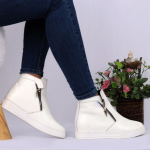 Pantofi Sport Cod 697 - Pantofi sport din piele ecologică
Închidere prin fermoar
Foarte comfortabili - Deppo.ro