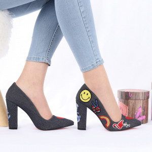 Pantofi cu toc cod 3409 Negri - Pantofi cu toc gros cu un model deosebit și vârf ascuțit , foarte confortabili potriviți pentru birou sau evenimente speciale. - Deppo.ro