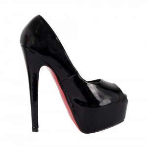Pantofi cu toc cod 8067Y Negri - Pantofi cu toc și platformă foarte înalte pentru dame care vă pot completa o ținută fresh în acest sezon. Incalțî-te cu această pereche de pantofi la modă și asorteaz-o cu pantalonii sau fusta preferată pentru a creea o ținută deosebită. - Deppo.ro