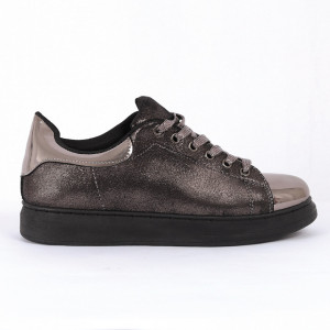 Pantofi Sport Giuliana Cod 448 - Pantofi sport din piele ecologică întoarsă și piele ecologică lăcuită
Model cu sclipici
Foarte comfortabili - Deppo.ro